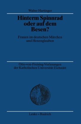 Hinterm Spinnrad oder auf dem Besen?