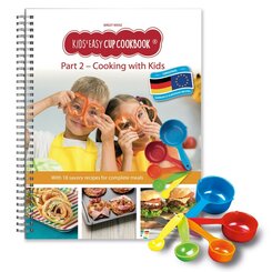 Kids Easy Cup Cookbook: Cooking with Kids (Part 2), Cooking box set incl. 5 colorful measuring cups, m. 1 Buch, m. 5 Bei