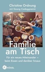 Familie am Tisch