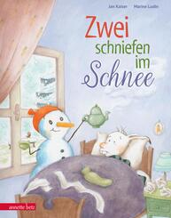 Zwei schniefen im Schnee