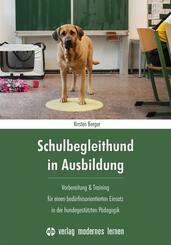 Schulbegleithund in Ausbildung, m. 1 Beilage