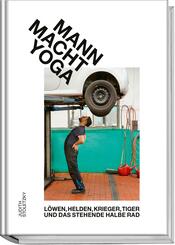 Mann macht Yoga
